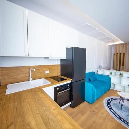 Prestige At Komuna E Parisit Apartament Tirana