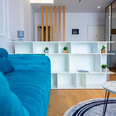Apartment Prestige At Komuna E Parisit Tirana